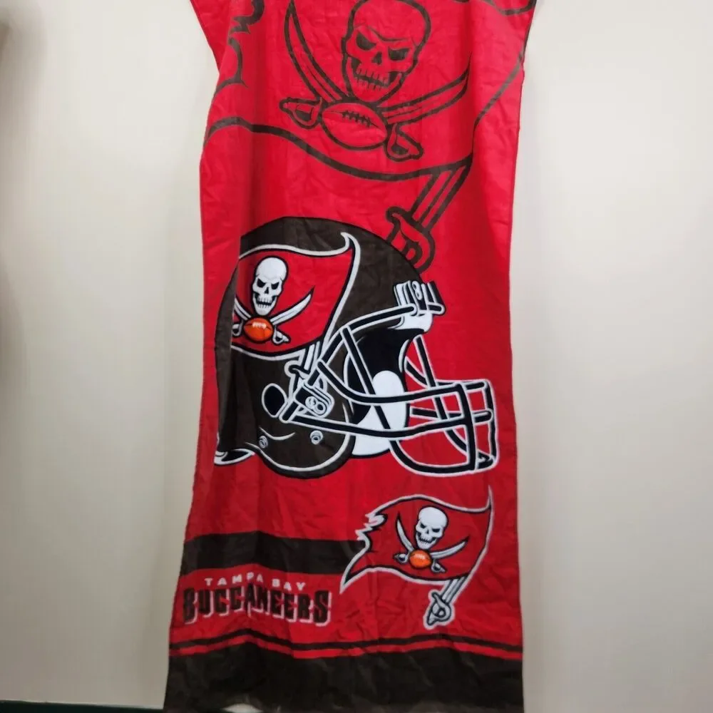 NEW NFL Tampa Bay Buccaneers Beach Towel